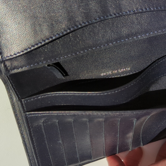 Authentic Chanel long flap leather wallet - Picture 6 of 11